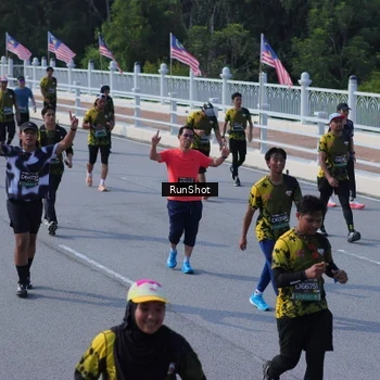 Runner Photo 7188009