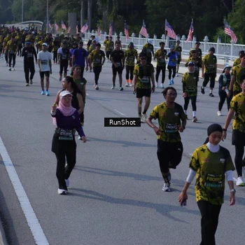 Runner Photo 7188418