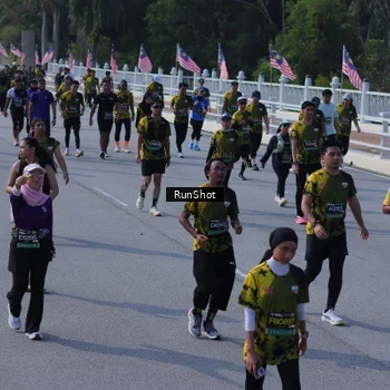 Runner Photo 7188431