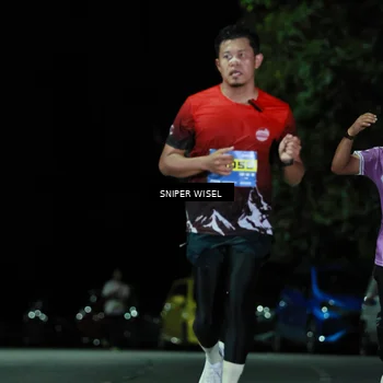 Runner Photo 7190502