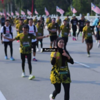 Runner Photo 7190764