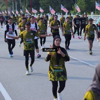 Runner Photo 7190770