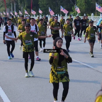Runner Photo 7190774