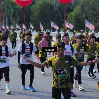 Runner Photo 7190888