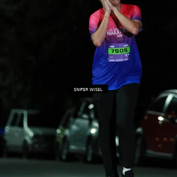 Runner Photo 7190900