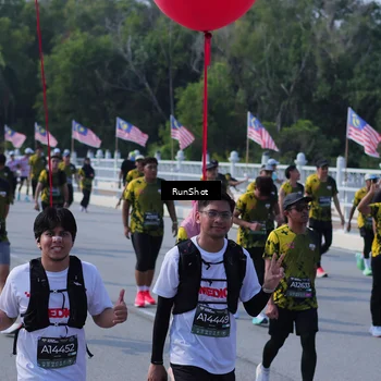 Runner Photo 7190991