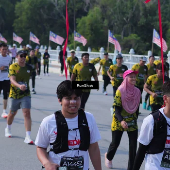 Runner Photo 7191056