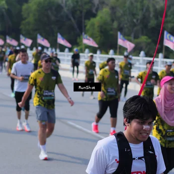 Runner Photo 7191074