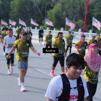 Runner Photo 7191076