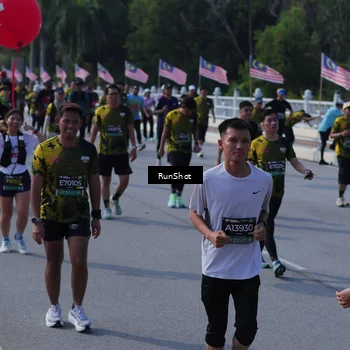 Runner Photo 7191154