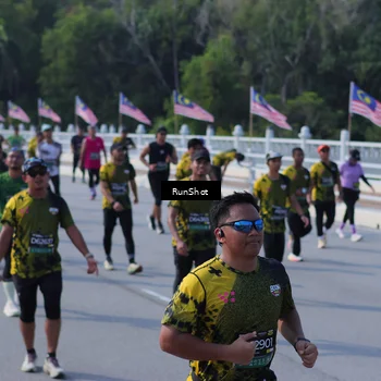 Runner Photo 7191605