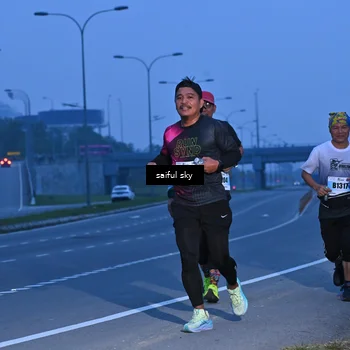 Runner Photo 7198068