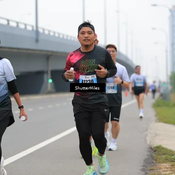 Runner Photo 7200307