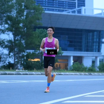 Runner Photo 7200809