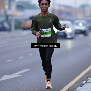 Runner Photo 7201200