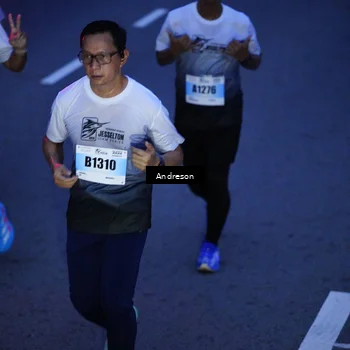 Runner Photo 7203851
