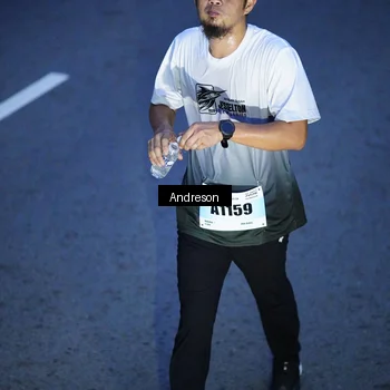 Runner Photo 7204001
