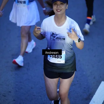 Runner Photo 7204100