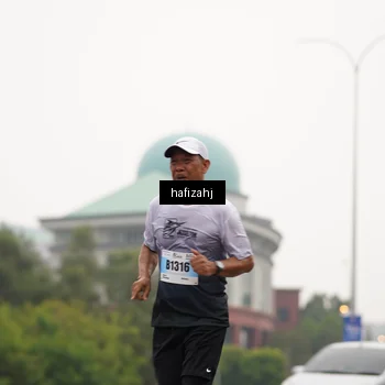 Runner Photo 7204105