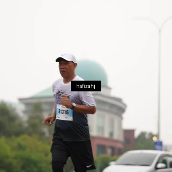 Runner Photo 7204113
