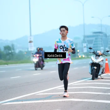 Runner Photo 7204312