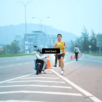 Runner Photo 7204409