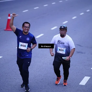 Runner Photo 7204504