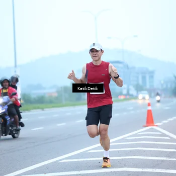 Runner Photo 7204696