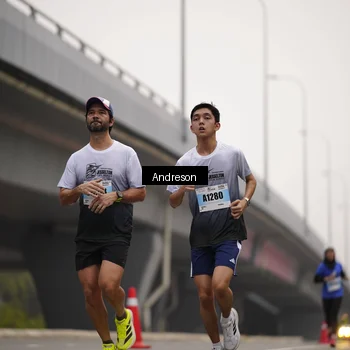 Runner Photo 7204712