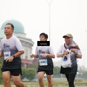 Runner Photo 7204884