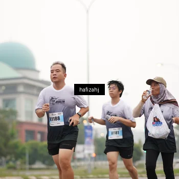 Runner Photo 7204905