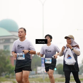 Runner Photo 7204944