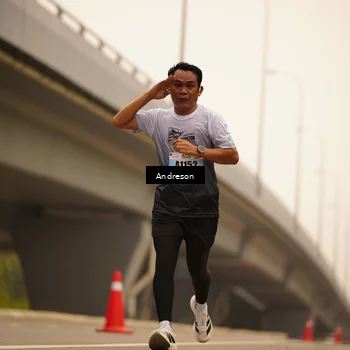 Runner Photo 7205001