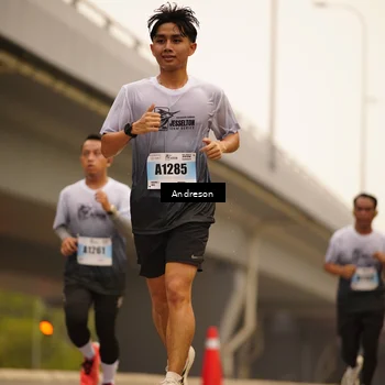 Runner Photo 7205003