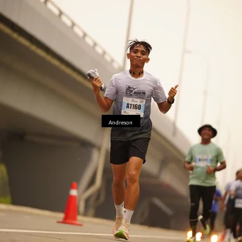 Runner Photo 7205009