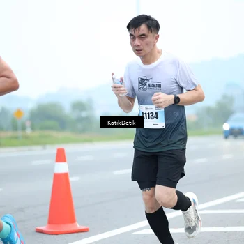 Runner Photo 7205551