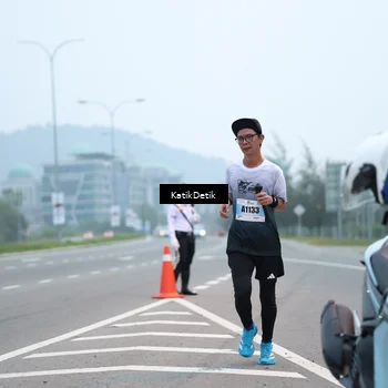 Runner Photo 7205757