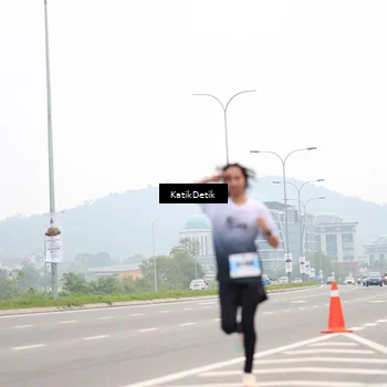 Runner Photo 7207676