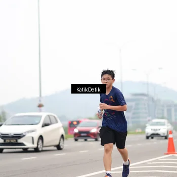 Runner Photo 7208040
