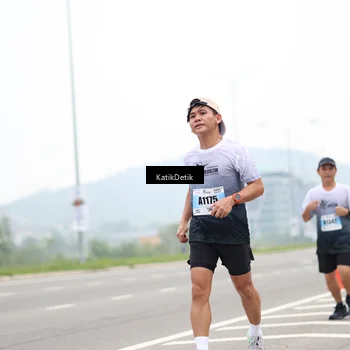 Runner Photo 7208231
