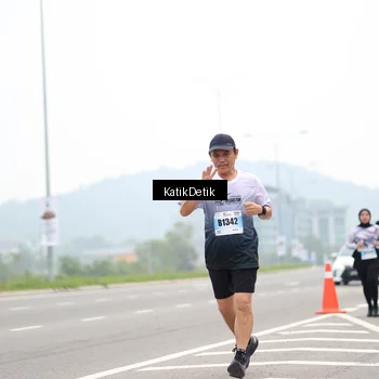 Runner Photo 7208247