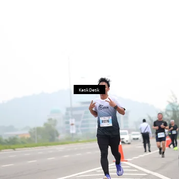 Runner Photo 7208476