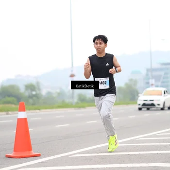 Runner Photo 7209100