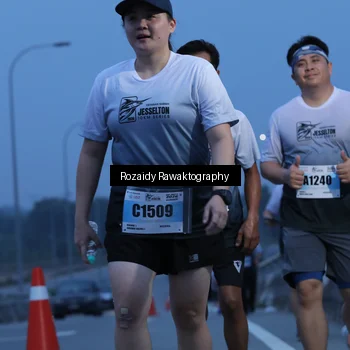 Runner Photo 7209541