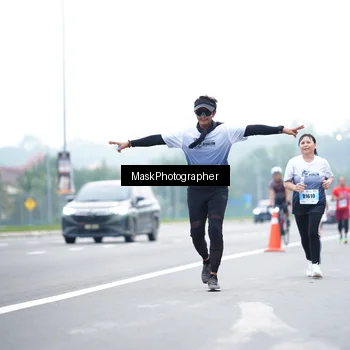 Runner Photo 7209686