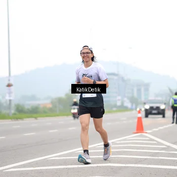 Runner Photo 7209693