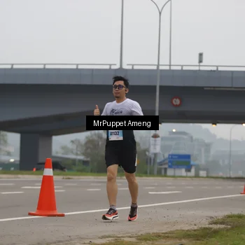 Runner Photo 7209740
