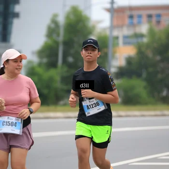 Runner Photo 7210073