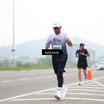 Runner Photo 7210252