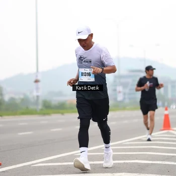 Runner Photo 7210302